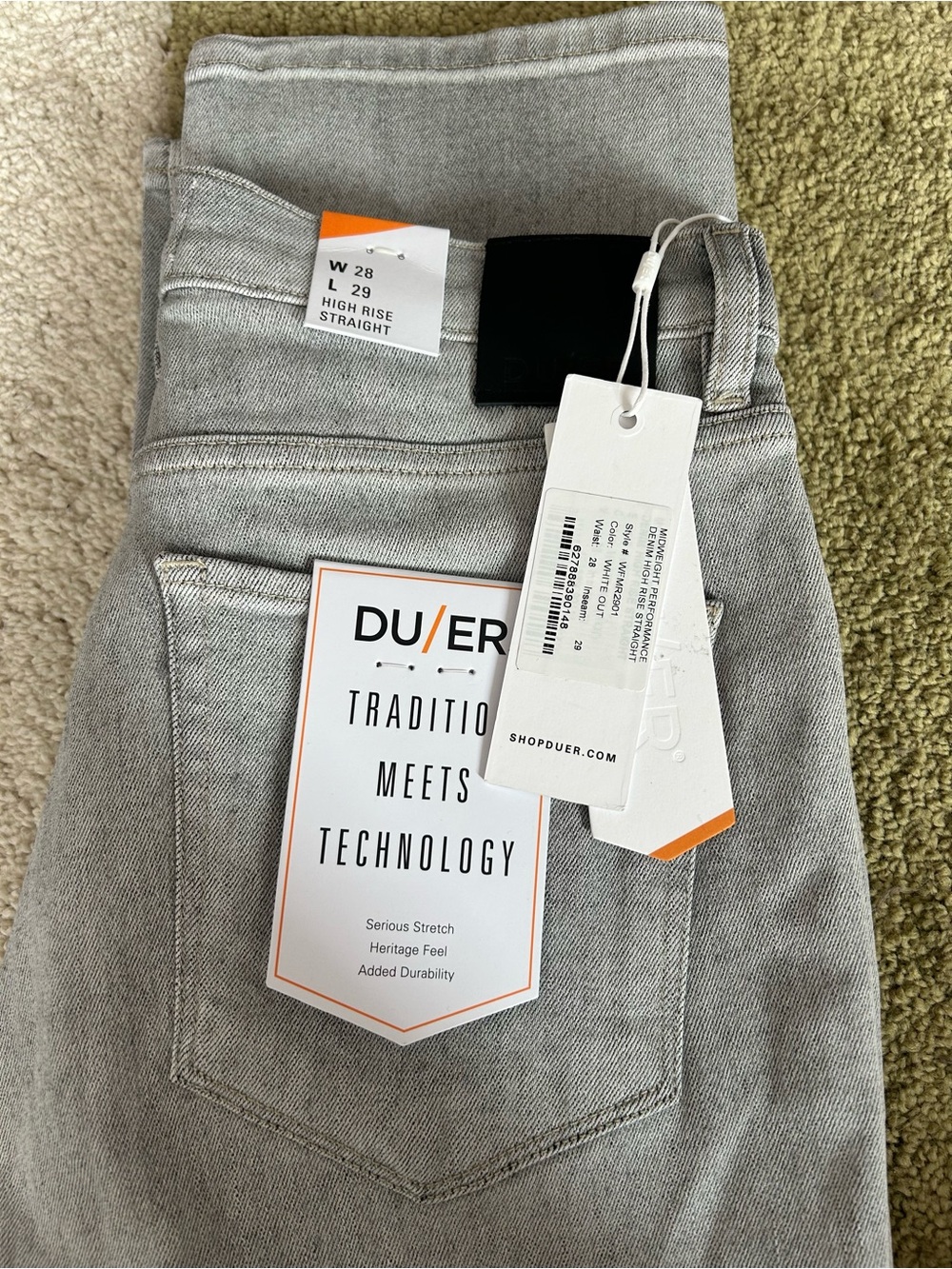 DU/ER High-Rise Straight Jeans in Light Gray